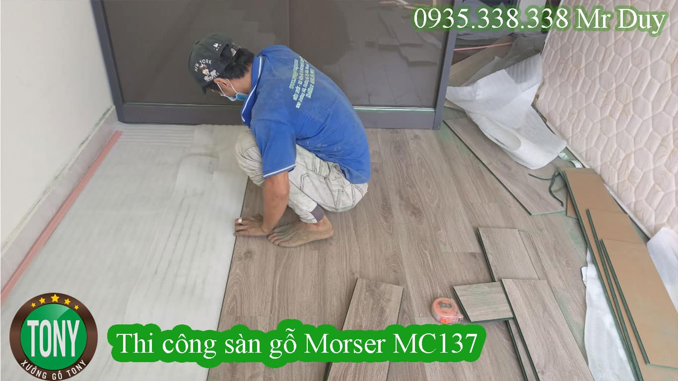 Thi công sàn gỗ Morser MC137 (Chung cư Quận 2)